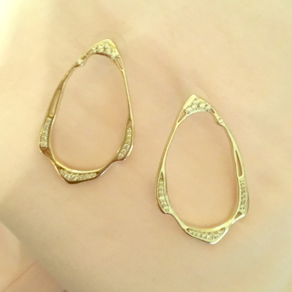 Kendra Scott gold Livi earrings
